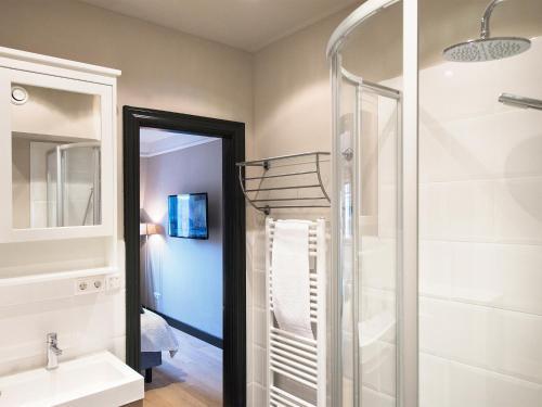 Bizstay City And Beach Apartments