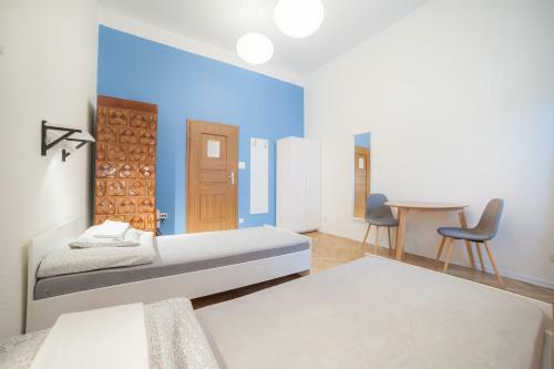 Dizzy Daisy Hostel