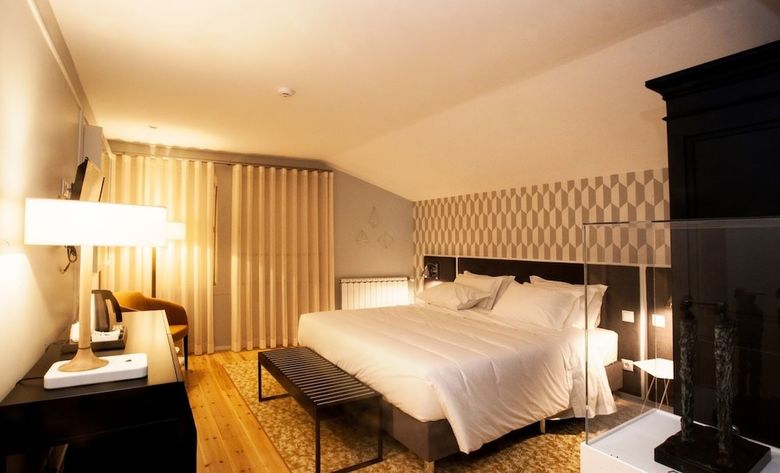 Bed & Breakfast In Porto Gallery Guesthouse