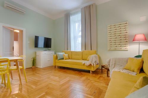 Tyzenhauz Apartments Superior