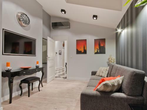 Strand Apartments