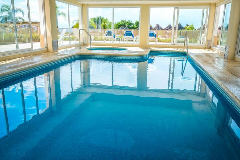 Hotel Howard Johnson Plaza Spa & Convention Center
