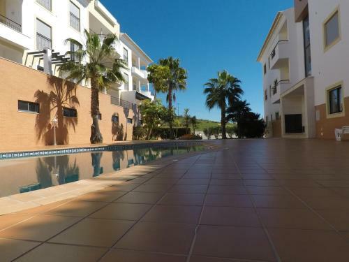 Apartamento Ferienwohnung Mit Pool - Meia Praia