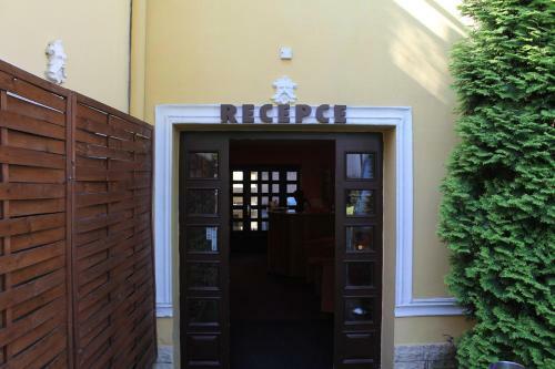 Hotel Zlat� K?�?