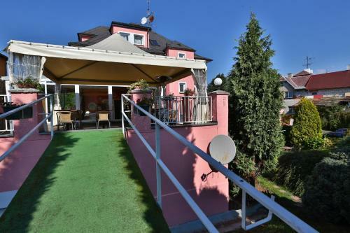Hostal Pension Rainbow***