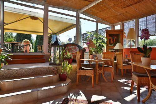 Hostal Pension Rainbow***