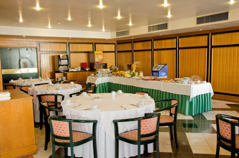 Hotel Vip Executive Suites Marqu�s