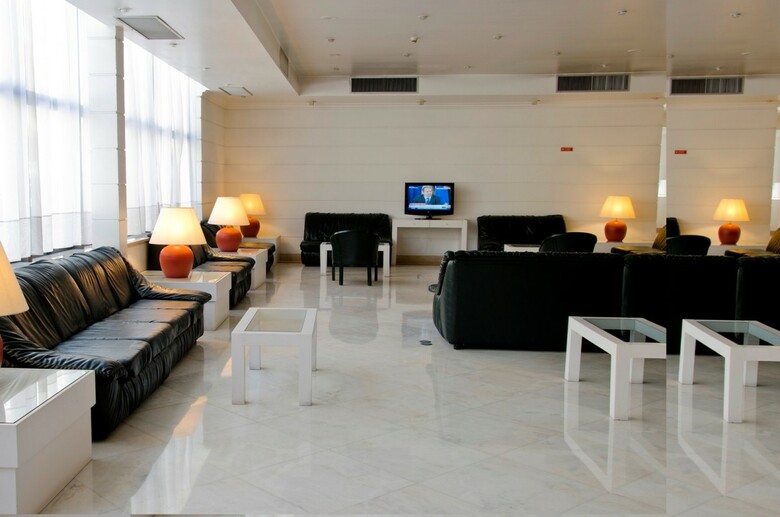 Hotel Vip Executive Suites Marqu�s