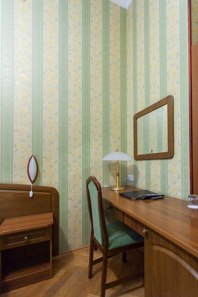 Hostal Zlatoust Hotel