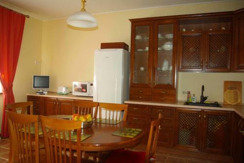 Hostal Omela Chalet