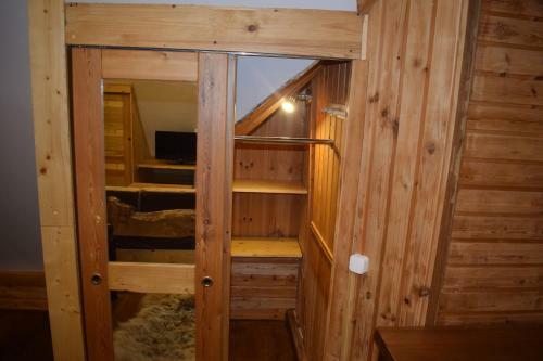 Hostal Omela Chalet
