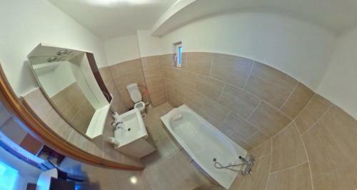 Csikos Apartment