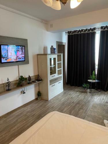 Argos Summerland Apartment