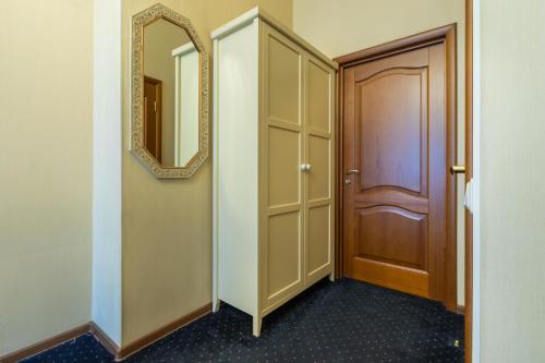 Pilau Business Hotel