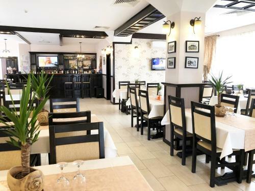 Hostal Pensiunea Camena