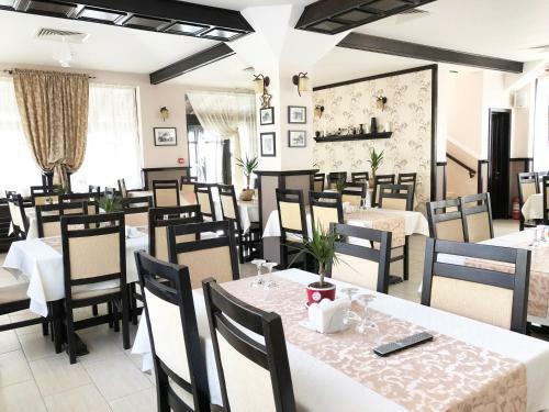 Hostal Pensiunea Camena