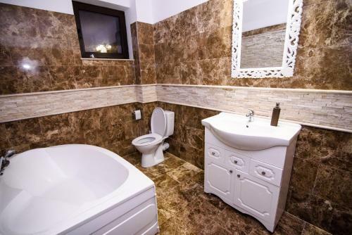 Hostal Vila Naty