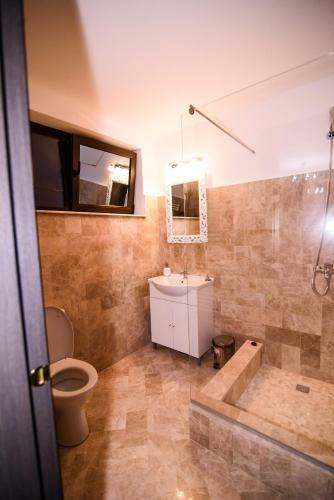 Hostal Vila Naty