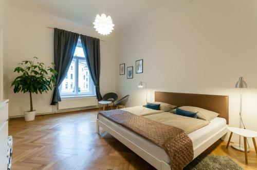 Square Apartments