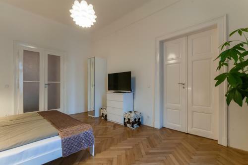 Square Apartments