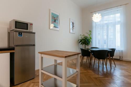 Square Apartments