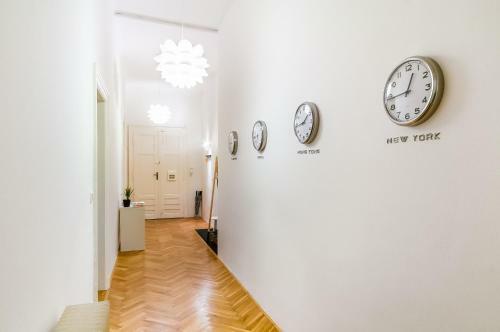 Square Apartments