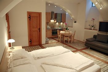 La Scala Apartments