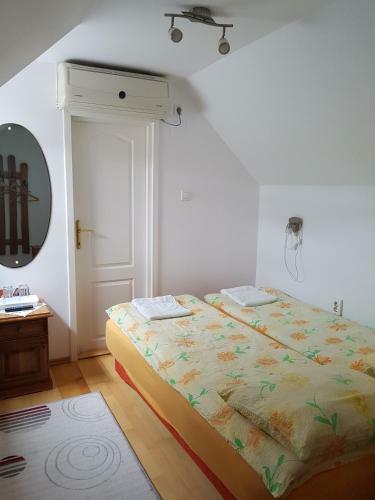 Hostal Pensiunea L?rincz *** Panzi�