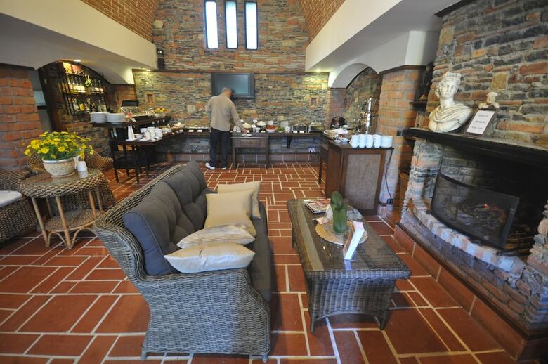 El Vino Hotel Suites