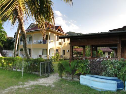 Hostal Rosemary's Guesthouse