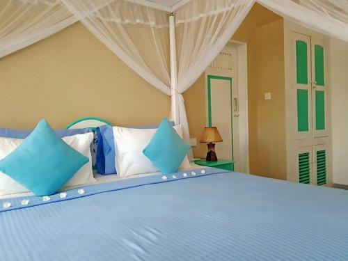 Hostal Neela's Guest House-hikkaduwa Beach