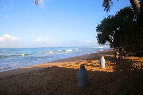 Hotel Thejan Beach Cabanas