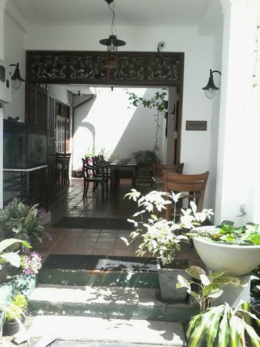 Hostal Secret Palace Guest House