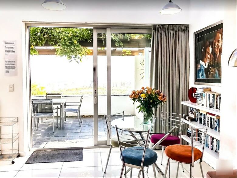 121 Ocean View Drive Studio Apartment