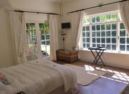 Hostal Jardin De Fees