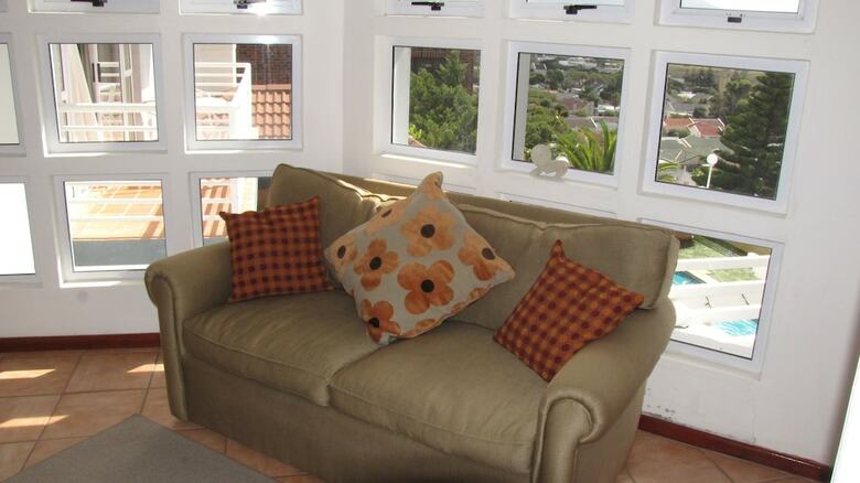 Hostal Lakeside Lodge