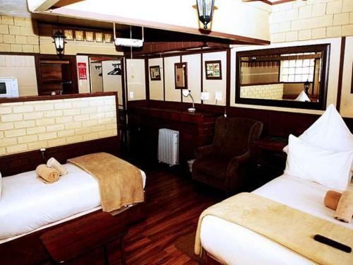Hostal Tudor Lodge & Tours Cc