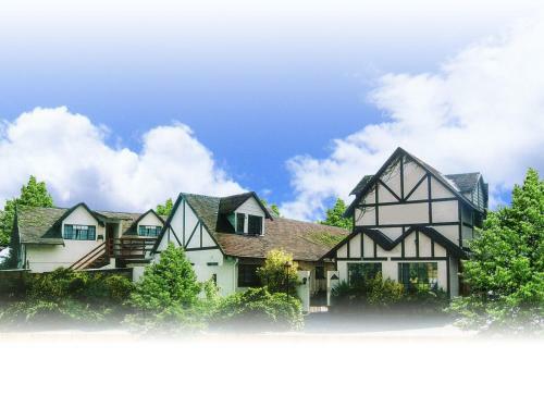 Hostal Tudor Lodge & Tours Cc