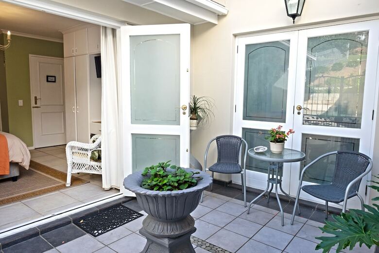Bed & Breakfast The Stableford House