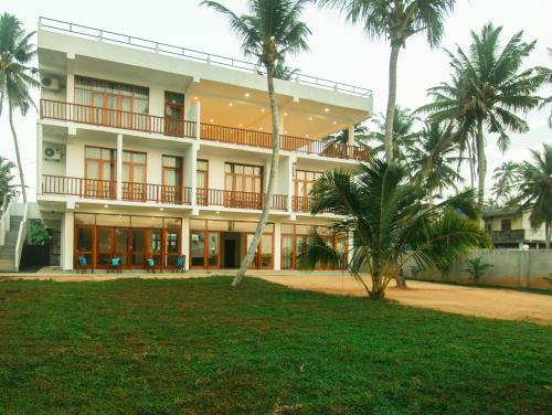 Hotel Savenrose Beach Villa