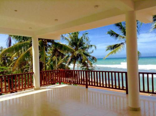 Hotel Savenrose Beach Villa