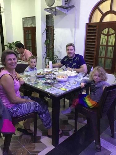 Hostal Joseph Family Villa