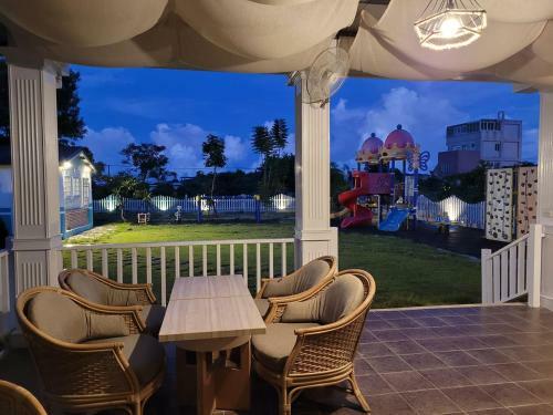 Z. H. Garden Hotel