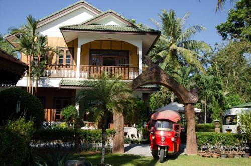 Hotel Jungle Village