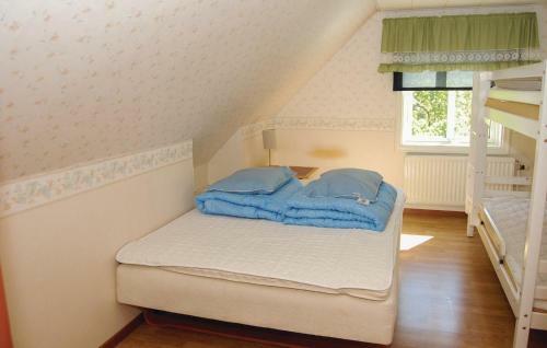 Three-bedroom Holiday Home In Olofstrom