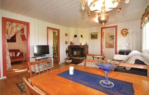 Three-bedroom Holiday Home In Arjang