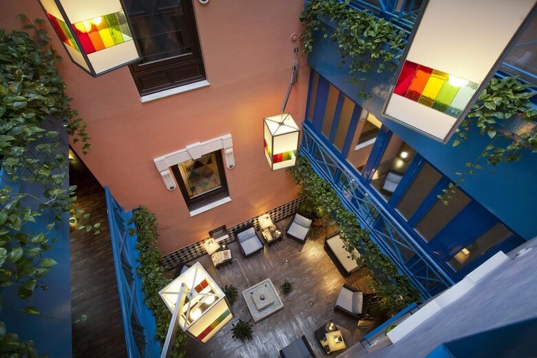 Aparthotel Suites Gran V�a 44