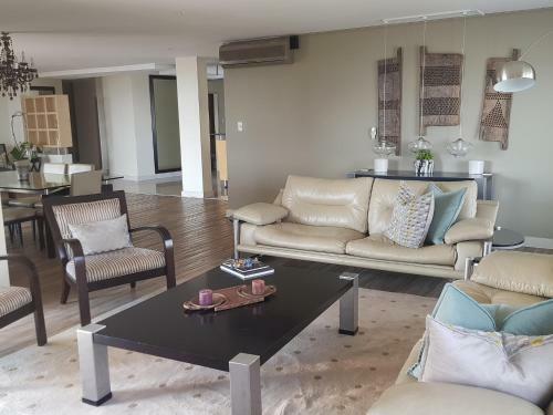 Weom Apartments