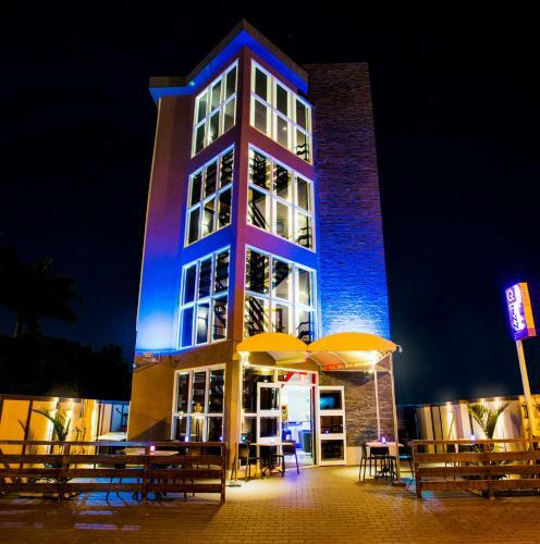 Q-inn Boutique Hotel