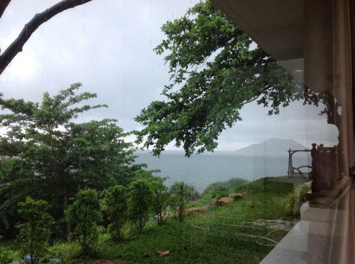 Anatta The Cliff House